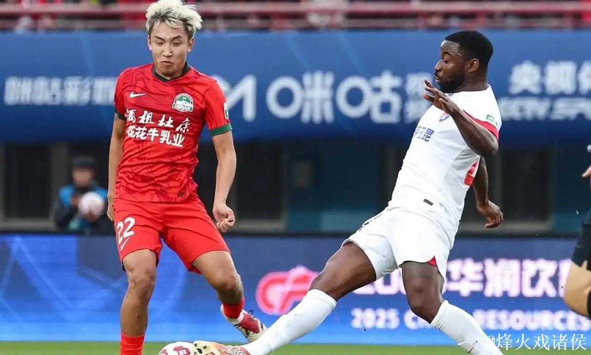 北京国安后防获强援，盯上河南队“多面手”，粉丝们开心不已