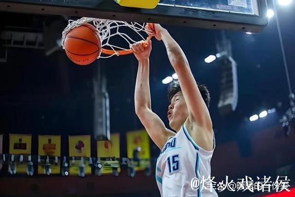 杨瀚森17+18青岛击败山西 周鹏29分深圳胜福建